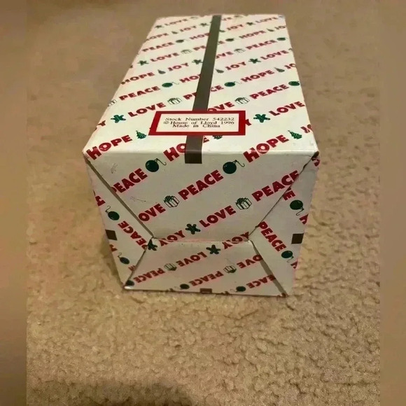 House of Lloyd, Christmas Around the world “the giving angel” 1996 - Picture 3 of 11